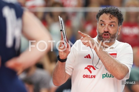  19.07.2024 MIELEC ( POLSKA - POLAND ) <br />
SIATKOWKA KOBIET - VOLLEYBALL <br />
MEMORIAL AGATY MROZ - OLSZEWSKIEJ <br />
MECZ POLSKA - SERBIA ( POLAND - SERBIA ) <br />
N/Z STEFANO LAVARINI ( I TRENER - HEAD COACH ) SYLWETKA <br />
 