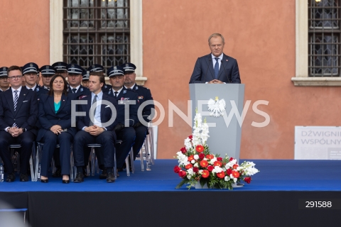  24.07.2024 WARSZAWA<br />
OBCHODY SWIETA POLICJI W WARSZAWIE<br />
N/Z PREMIER DONALD TUSK<br />
FOT. ANTONI BYSZEWSKI/FOTONEWS 