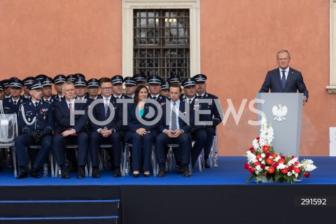  24.07.2024 WARSZAWA<br />
OBCHODY SWIETA POLICJI W WARSZAWIE<br />
N/Z TOMASZ SIEMONIAK SZYMON HOLOWNIA MONIKA WIELICHOWSKA KRZYSZTOF BOSAK PREMIER DONALD TUSK MAREK BORON <br />
FOT. ANTONI BYSZEWSKI/FOTONEWS 