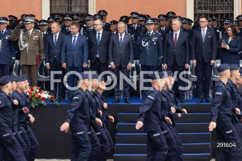  24.07.2024 WARSZAWA<br />
OBCHODY SWIETA POLICJI W WARSZAWIE<br />
N/Z MARCIN KIERWINSKI ADAM BODNAR PREMIER DONALD TUSK MAREK BORON SZYMON HOLOWNIA MONIKA WIELICHOWSKA CZESLAW MROCZEK <br />
FOT. ANTONI BYSZEWSKI/FOTONEWS 