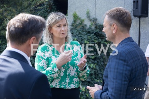  24.07.2024 WARSZAWA<br />
KONFERENCJA PRASOWA SLAWOMIRA NITRASA WS. ZWIEKSZENIA STYPENDIOW<br />
N/Z OTYLIA JEDRZEJCZAK SLAWOMIR NITRAS <br />
FOT. ANTONI BYSZEWSKI/FOTONEWS 