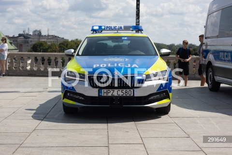  24.07.2024 WARSZAWA<br />
OBCHODY SWIETA POLICJI W WARSZAWIE<br />
N/Z RADIOWOZ ZDJECIE ILUSTRACYJNE<br />
FOT. ANTONI BYSZEWSKI/FOTONEWS 