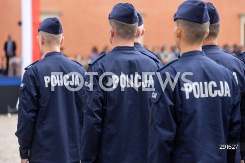  24.07.2024 WARSZAWA<br />
OBCHODY SWIETA POLICJI W WARSZAWIE<br />
N/Z POLICJANCI<br />
FOT. ANTONI BYSZEWSKI/FOTONEWS 