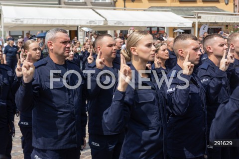  24.07.2024 WARSZAWA<br />
OBCHODY SWIETA POLICJI W WARSZAWIE<br />
N/Z POLICJANCI<br />
FOT. ANTONI BYSZEWSKI/FOTONEWS 