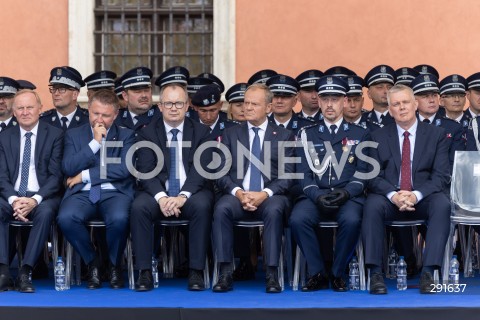  24.07.2024 WARSZAWA<br />
OBCHODY SWIETA POLICJI W WARSZAWIE<br />
N/Z MARCIN KIERWINSKI ADAM BODNAR PREMIER DONALD TUSK MAREK BORON TOMASZ SIEMONIAK CZESLAW MROCZEK<br />
FOT. ANTONI BYSZEWSKI/FOTONEWS 