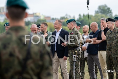  09.08.2024 WARSZAWA<br />
WIZYTA PREZYDENTA RP ANDRZEJA DUDY NA ZGRUPOWANIU WOJSKOWYM<br />
N/Z PREZYDENT RP ANDRZEJ DUDA <br />
FOT. MARCIN BANASZKIEWICZ/FOTONEWS  