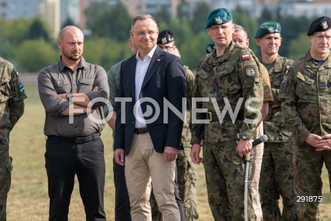  09.08.2024 WARSZAWA<br />
WIZYTA PREZYDENTA RP ANDRZEJA DUDY NA ZGRUPOWANIU WOJSKOWYM<br />
N/Z JACEK SIEWIERA ANDRZEJ DUDA <br />
FOT. MARCIN BANASZKIEWICZ/FOTONEWS  