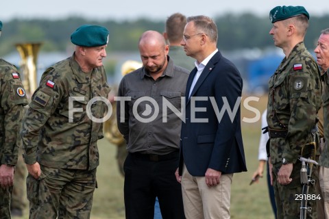  09.08.2024 WARSZAWA<br />
WIZYTA PREZYDENTA RP ANDRZEJA DUDY NA ZGRUPOWANIU WOJSKOWYM<br />
N/Z JACEK SIEWIERA ANDRZEJ DUDA GENERAL SLAWOMIR OWCZAREK <br />
FOT. MARCIN BANASZKIEWICZ/FOTONEWS  