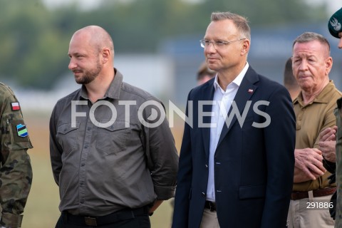  09.08.2024 WARSZAWA<br />
WIZYTA PREZYDENTA RP ANDRZEJA DUDY NA ZGRUPOWANIU WOJSKOWYM<br />
N/Z JACEK SIEWIERA ANDRZEJ DUDA <br />
FOT. MARCIN BANASZKIEWICZ/FOTONEWS  