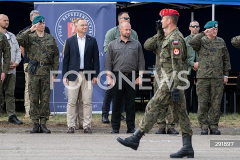  09.08.2024 WARSZAWA<br />
WIZYTA PREZYDENTA RP ANDRZEJA DUDY NA ZGRUPOWANIU WOJSKOWYM<br />
N/Z JACEK SIEWIERA ANDRZEJ DUDA <br />
FOT. MARCIN BANASZKIEWICZ/FOTONEWS  