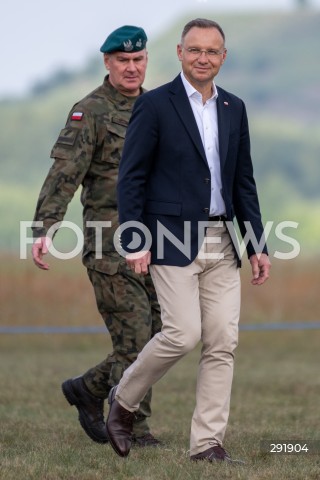  09.08.2024 WARSZAWA<br />
WIZYTA PREZYDENTA RP ANDRZEJA DUDY NA ZGRUPOWANIU WOJSKOWYM<br />
N/Z ANDRZEJ DUDA GENERAL TOMASZ DOMINIKOWSKI <br />
FOT. MARCIN BANASZKIEWICZ/FOTONEWS  