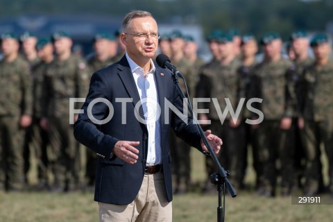  09.08.2024 WARSZAWA<br />
WIZYTA PREZYDENTA RP ANDRZEJA DUDY NA ZGRUPOWANIU WOJSKOWYM<br />
N/Z PREZYDENT RP ANDRZEJ DUDA <br />
FOT. MARCIN BANASZKIEWICZ/FOTONEWS  