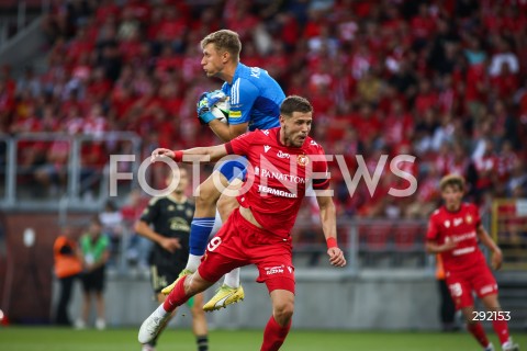  23.08.2024 LODZ <br />
PILKA NOZNA - PKO BP EKSTRAKLASA<br />
WIDZEW LODZ - RADOMIAK RADOM<br />
N/Z IMAD RONDIC MACIEJ KIKOLSKI<br />
 