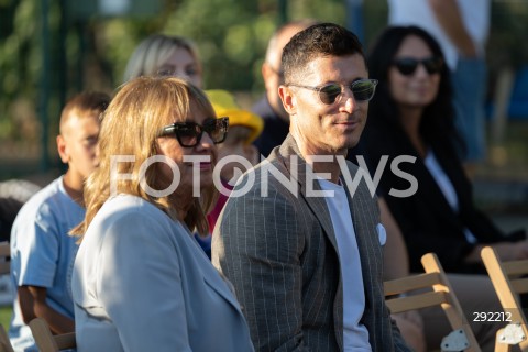  01.09.2024 WARSZAWA<br />
CEREMONIA WRECZENIA ORDERU USMIECHU ROBERTOWI LEWANDOWSKIEMU<br />
N/Z IWONA LEWANDOWSKA ROBERT LEWANDOWSKI<br />
FOT. MARCIN BANASZKIEWICZ/FOTONEWS  