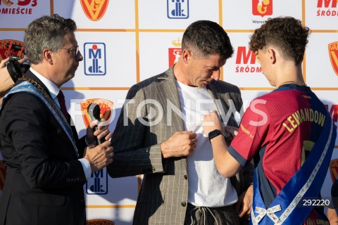  01.09.2024 WARSZAWA<br />
CEREMONIA WRECZENIA ORDERU USMIECHU ROBERTOWI LEWANDOWSKIEMU<br />
N/Z MAREK MICHALAK ROBERT LEWANDOWSKI<br />
FOT. MARCIN BANASZKIEWICZ/FOTONEWS  