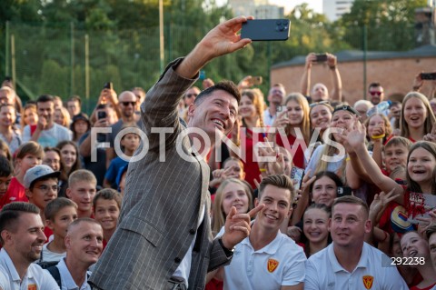  01.09.2024 WARSZAWA<br />
CEREMONIA WRECZENIA ORDERU USMIECHU ROBERTOWI LEWANDOWSKIEMU<br />
N/Z ROBERT LEWANDOWSKI<br />
FOT. MARCIN BANASZKIEWICZ/FOTONEWS  