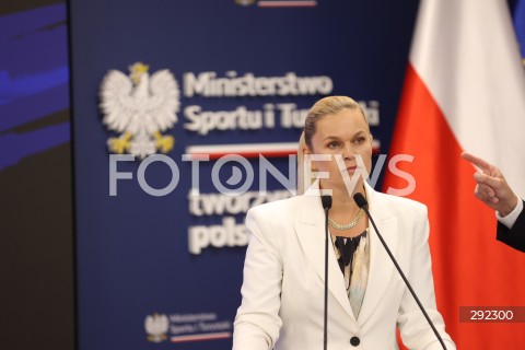  09.09.2024 WARSZAWA<br />
KONFERENCJA PRASOWA MINISTER EDUKACJI BARBARY NOWACKIEJ I MINISTRA SPORTU I TURYSTYKI SLAWOMIRA NITRASA NT. RAPORTU PODSUMOWUJĄCEGO BADANIE KONDYCJI FIZYCZNEJ DZIECI I MLODZIEZY SZKOLNEJ W 2024 ROKU W WARSZAWIE<br />
N/Z BARBARA NOWACKA<br />
FOT. ANTONI BYSZEWSKI/FOTONEWS 