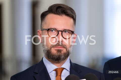  27.09.2024 WARSZAWA<br />
KONFERENCJA PRASOWA POLITYKOW PRAWA I SPRAWIEDLIWOSCI<br />
N/Z RADOSLAW FOGIEL<br />
FOT. MARCIN BANASZKIEWICZ/FOTONEWS  