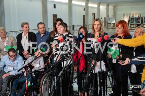  27.09.2024 WARSZAWA<br />
POSIEDZENIE SEJMU RP<br />
N/Z JOANNA FRYDRYCH IWONA HARTWICH RODZICIE DZIECI NIEPELNOSPRAWNYCH<br />
FOT. MARCIN BANASZKIEWICZ/FOTONEWS  