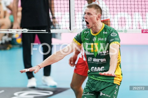  28.09.2024 RZESZOW <br />
SIATKOWKA MEZCZYZN <br />
PLUSLIGA SEZON 2024/2025 <br />
PLUS LIGA POLISH MEN VOLLEYBALL LEAGUE <br />
MECZ ASSECO RESOVIA - ALURON CMC WARTA ZAWIERCIE <br />
N/Z JURIJ GLADYR SYLWETKA RADOSC EMOCJE <br />
 