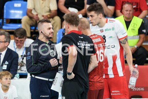  28.09.2024 RZESZOW <br />
SIATKOWKA MEZCZYZN <br />
PLUSLIGA SEZON 2024/2025 <br />
PLUS LIGA POLISH MEN VOLLEYBALL LEAGUE <br />
MECZ ASSECO RESOVIA - ALURON CMC WARTA ZAWIERCIE <br />
N/Z WOJCIECH GLOD SEDZIA TUOMAS SAMMELVUO - I TRENER ( HEAD COACH ) PAWEŁ ZATORSKI KLEMEN CEBULJ DYSKUSJE KONTROWERSJE <br />
 