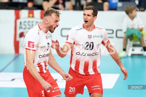  28.09.2024 RZESZOW <br />
SIATKOWKA MEZCZYZN <br />
PLUSLIGA SEZON 2024/2025 <br />
PLUS LIGA POLISH MEN VOLLEYBALL LEAGUE <br />
MECZ ASSECO RESOVIA - ALURON CMC WARTA ZAWIERCIE <br />
N/Z JAKUB BUCKI GREGOR ROPRET RADOSC EMOCJE <br />
 