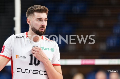  28.09.2024 RZESZOW <br />
SIATKOWKA MEZCZYZN <br />
PLUSLIGA SEZON 2024/2025 <br />
PLUS LIGA POLISH MEN VOLLEYBALL LEAGUE <br />
MECZ ASSECO RESOVIA - ALURON CMC WARTA ZAWIERCIE <br />
N/Z BARTOSZ BEDNORZ SYLWETKA <br />
 