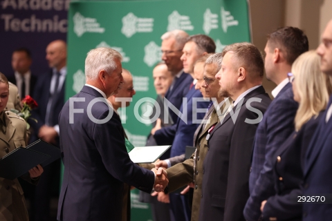  02.10.2024 WARSZAWA<br />
INAUGURACJA ROKU AKADEMICKIEGO NA WOJSKOWEJ AKADEMII TECHNICZNEJ Z UDZIALEM PREZYDENTA RP<br />
N/Z STANISLAW WZIATEK<br />
FOT. ANTONI BYSZEWSKI/FOTONEWS 