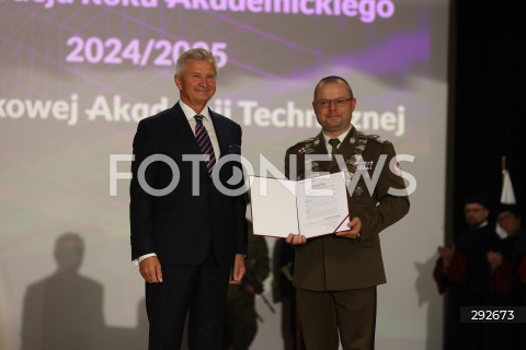  02.10.2024 WARSZAWA<br />
INAUGURACJA ROKU AKADEMICKIEGO NA WOJSKOWEJ AKADEMII TECHNICZNEJ Z UDZIALEM PREZYDENTA RP<br />
N/Z STANISLAW WZIATEK PRZYMYSLAW WACHULAK<br />
FOT. ANTONI BYSZEWSKI/FOTONEWS 