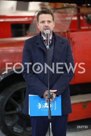  03.10.2024 WARSZAWA<br />
KONFERENCJA PRASOWA PREZYDENTA M.ST WARSZAWY RAFALA TRZASKOWSKIEGO I KOMENDANTA GLOWNEGO PANSTWOWEJ STRAZY POZARNEJ MARIUSZA FELTYNOWSKIEGO DOT. KAMPANI EDUKACYJNEJ "CZUJKA NA STRAZYZ TWOJEGO BEZPIECZENSTWA"<br />
N/Z RAFAL TRZASKOWSKI<br />
FOT. ANTONI BYSZEWSKI/FOTONEWS 