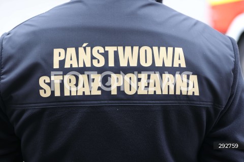  03.10.2024 WARSZAWA<br />
KONFERENCJA PRASOWA PREZYDENTA M.ST WARSZAWY RAFALA TRZASKOWSKIEGO I KOMENDANTA GLOWNEGO PANSTWOWEJ STRAZY POZARNEJ MARIUSZA FELTYNOWSKIEGO DOT. KAMPANI EDUKACYJNEJ "CZUJKA NA STRAZYZ TWOJEGO BEZPIECZENSTWA"<br />
N/Z NAPIS PANSTWOWA STRAZ POZARNA PSP<br />
FOT. ANTONI BYSZEWSKI/FOTONEWS 