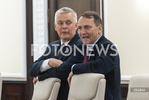  14.10.2024 WARSZAWA<br />
POSIEDZENIE RADY MINISTROW<br />
N/Z RADOSLAW SIKORSKI TOMASZ SIEMONIAK<br />
 