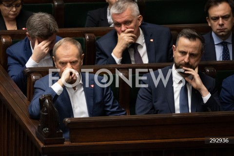  16.10.2024 WARSZAWA<br />
POSIEDZENIE SEJMU RP<br />
OREDZIE PREZYDENTA ANDRZEJA DUDY<br />
N/Z DONALD TUSK WLADYSLAW KOSINIAK KAMYSZ TOMASZ SIEMONIAK<br />
FOT. MARCIN BANASZKIEWICZ/FOTONEWS  