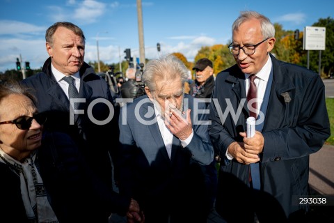  23.10.2024 GDANSK<br />
KONFERENCJA PIS W SPRAWIE ZMIANY NAZWY ULICY PREZYDENTA LECHA KACZYNSKIEGO W GDANSKU<br />
N/Z JACEK KURSKI JOANNA GWIAZDA ANDRZEJ GWIAZDA KAZIMIERZ SMOLINSKI<br />
 