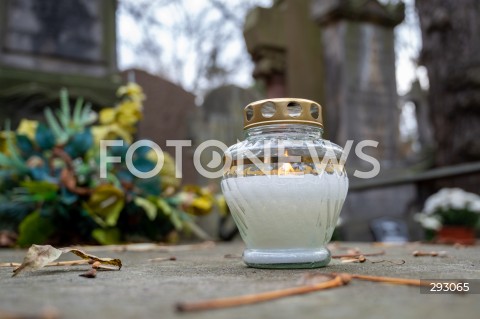  01.11.2024 WARSZAWA<br />
DZIEN WSZYSTKICH SWIETYCH<br />
N/Z ZNICZ<br />
FOT. MARCIN BANASZKIEWICZ/FOTONEWS  