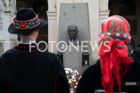  01.11.2024 WARSZAWA<br />
DZIEN WSZYSTKICH SWIETYCH<br />
N/Z CMENTARZ POWAZKOWSKI GROB JERZEGO WALDORFA<br />
FOT. MARCIN BANASZKIEWICZ/FOTONEWS  