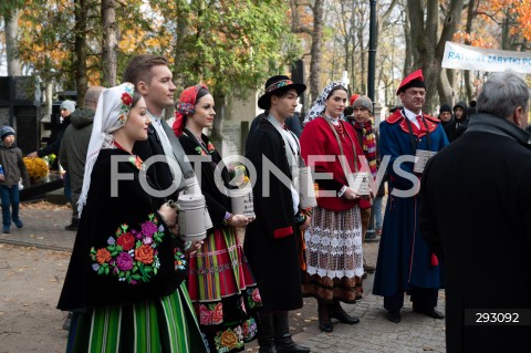  01.11.2024 WARSZAWA<br />
DZIEN WSZYSTKICH SWIETYCH<br />
N/Z CMENTARZ POWAZKOWSKI ZESPOL MAZOWSZE<br />
FOT. MARCIN BANASZKIEWICZ/FOTONEWS  