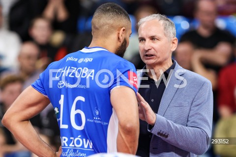  03.11.2024 RZESZOW<br />
SIATKOWKA MEZCZYZN<br />
PLUSLIGA SEZON 2024/2025<br />
PLUS LIGA POLISH MEN VOLLEYBALL LEAGUE<br />
MECZ ASSECO RESOVIA - CUPRUM STILON GORZOW <br />
N/Z ANDRZEJ KOWAL - I TRENER ( HEAD COACH ) CHIZOBA EDUARDO NEVES ATU <br />
 