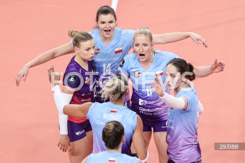  06.11.2024 RZESZOW <br />
SIATKOWKA <br />
SIATKOWKA LIGA MISTRZYN <br />
CEV CHAMPIONS LEAGUE VOLLEY 2025 WOMEN <br />
MECZ DEVELOPRES RZESZOW - MARITZA PLOVDIV <br />
N/Z MONIKA FEDUSIO MARRIT JASPER ALEKSANDRA SZCZYGLOWSKA KATARZYNA WENERSKA RADOSC EMOCJE <br />
 