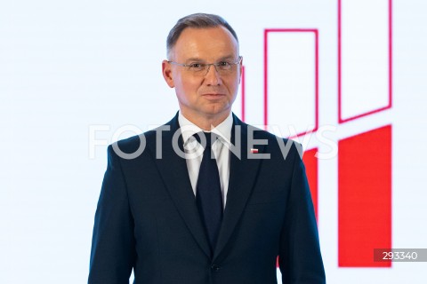  07.11.2024 LANCUT<br />
XXII EDYCJA NAGRODY GOSPODARCZEJ PREZYDENTA RP NA ZAMKU W LANCUCIE <br />
WRECZENIE NAGROD LAUREATOM <br />
N/Z PREZYDENT RP ANDRZEJ DUDA <br />
 