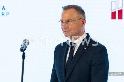  07.11.2024 LANCUT<br />
XXII EDYCJA NAGRODY GOSPODARCZEJ PREZYDENTA RP NA ZAMKU W LANCUCIE <br />
WRECZENIE NAGROD LAUREATOM <br />
N/Z PREZYDENT RP ANDRZEJ DUDA <br />
 