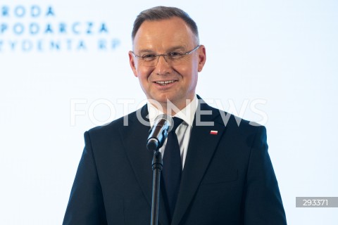  07.11.2024 LANCUT<br />
XXII EDYCJA NAGRODY GOSPODARCZEJ PREZYDENTA RP NA ZAMKU W LANCUCIE <br />
WRECZENIE NAGROD LAUREATOM <br />
N/Z PREZYDENT RP ANDRZEJ DUDA <br />
 