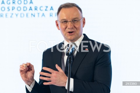  07.11.2024 LANCUT<br />
XXII EDYCJA NAGRODY GOSPODARCZEJ PREZYDENTA RP NA ZAMKU W LANCUCIE <br />
WRECZENIE NAGROD LAUREATOM <br />
N/Z PREZYDENT RP ANDRZEJ DUDA <br />
 