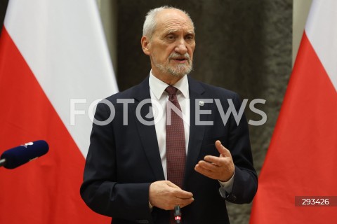  08.11.2024 WARSZAWA<br />
KONFERENCJA PRASOWA ANTONIEGO MACIEREWICZA WS. RAPORTU O KATASTROFIE SMOLENSKIEJ W SEJMIE<br />
N/Z ANTONI MACIEREWICZ<br />
FOT. ANTONI BYSZEWSKI/FOTONEWS 