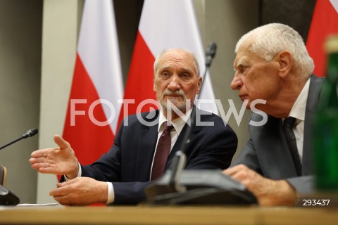  08.11.2024 WARSZAWA<br />
KONFERENCJA PRASOWA ANTONIEGO MACIEREWICZA WS. RAPORTU O KATASTROFIE SMOLENSKIEJ W SEJMIE<br />
N/Z ANTONI MACIEREWICZ WOJCIECH FABIANOWSKI <br />
FOT. ANTONI BYSZEWSKI/FOTONEWS 