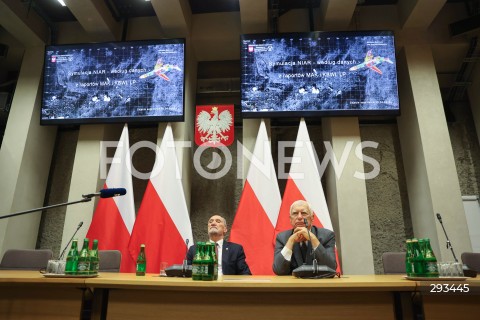  08.11.2024 WARSZAWA<br />
KONFERENCJA PRASOWA ANTONIEGO MACIEREWICZA WS. RAPORTU O KATASTROFIE SMOLENSKIEJ W SEJMIE<br />
N/Z ANTONI MACIEREWICZ WOJCIECH FABIANOWSKI <br />
FOT. ANTONI BYSZEWSKI/FOTONEWS 