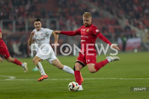  09.11.2024 LODZ <br />
PILKA NOZNA - PKO BP EKSTRAKLASA<br />
WIDZEW LODZ - ZAGLEBIE LUBIN<br />
N/Z SEBASTIAN KERK<br />
 