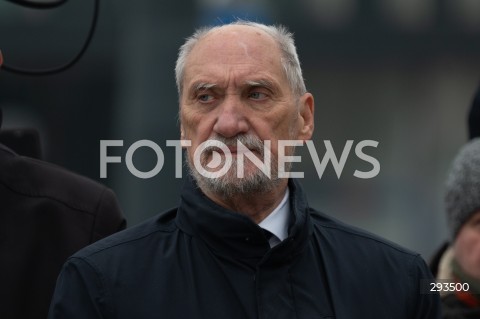  10.11..2024 WARSZAWA<br />
OBCHODY MIESIECZNCY SMOLENSKIEJ<br />
N/Z ANTONI MACIEREWICZ<br />
FOT. MARCIN BANASZKIEWICZ/FOTONEWS  