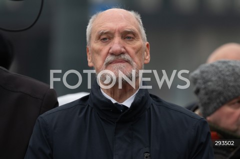  10.11..2024 WARSZAWA<br />
OBCHODY MIESIECZNCY SMOLENSKIEJ<br />
N/Z ANTONI MACIEREWICZ<br />
FOT. MARCIN BANASZKIEWICZ/FOTONEWS  