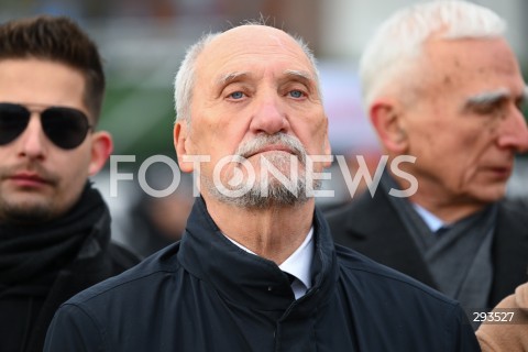  10.11..2024 WARSZAWA<br />
OBCHODY MIESIECZNCY SMOLENSKIEJ<br />
N/Z ANTONI MACIEREWICZ<br />
FOT. MARCIN BANASZKIEWICZ/FOTONEWS  